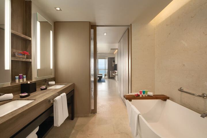 Room 63 of 171