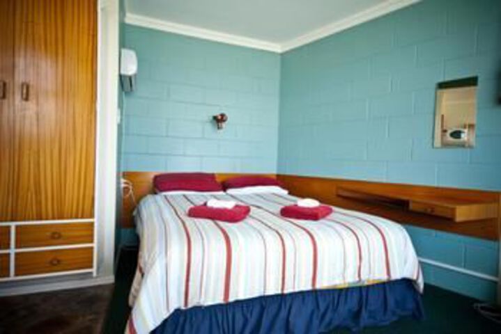Room 10 of 31