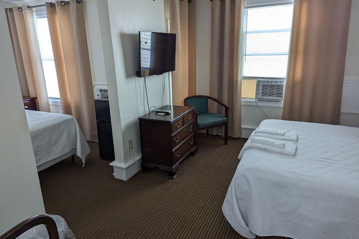 Room 10 of 31
