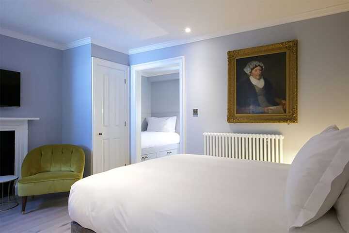 Room 13 of 49