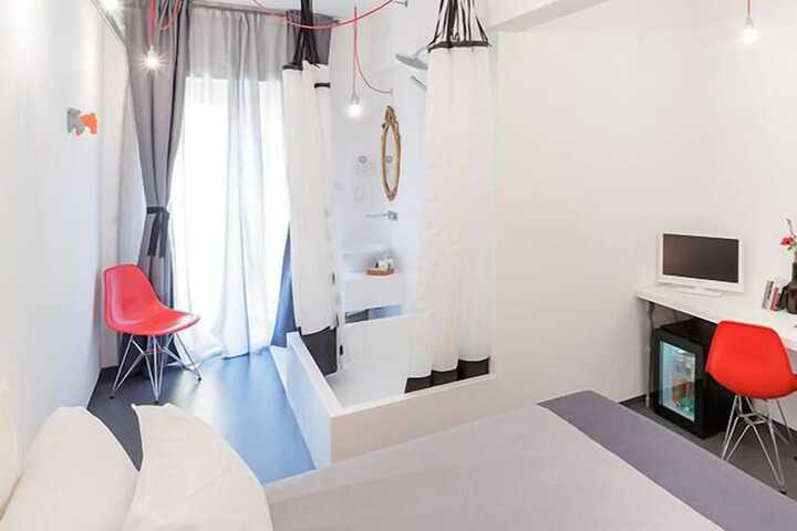 Room 6 of 22
