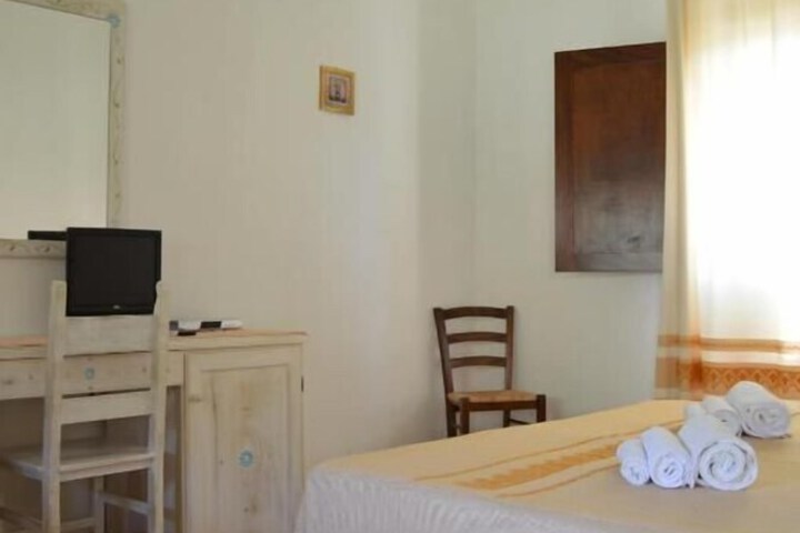 Room 6 of 20