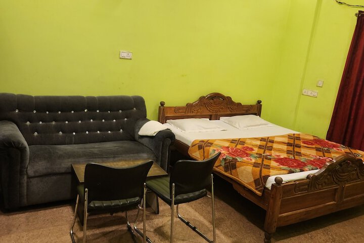 Room 6 of 20