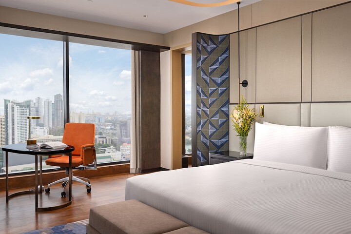 Room 50 of 90