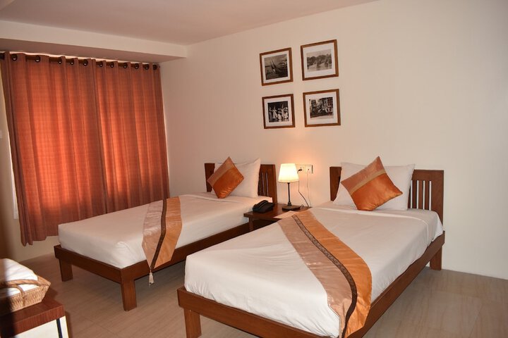 Room 2 of 54