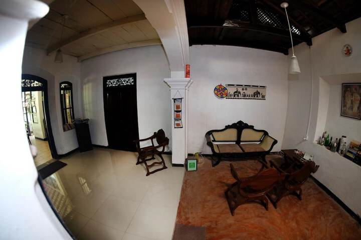 HOME STAY STRAND