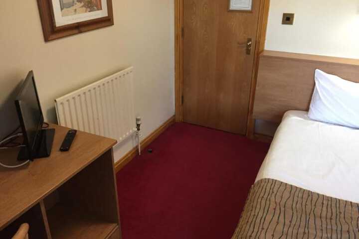 Room 20 of 40
