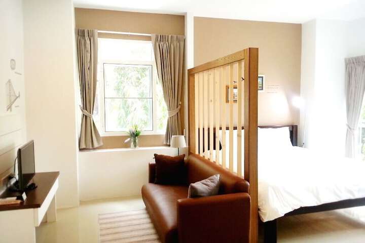 Room 7 of 32