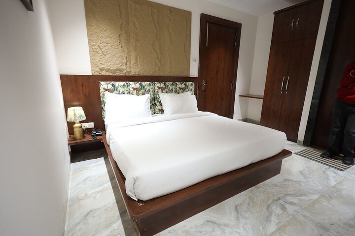 Room 21 of 43