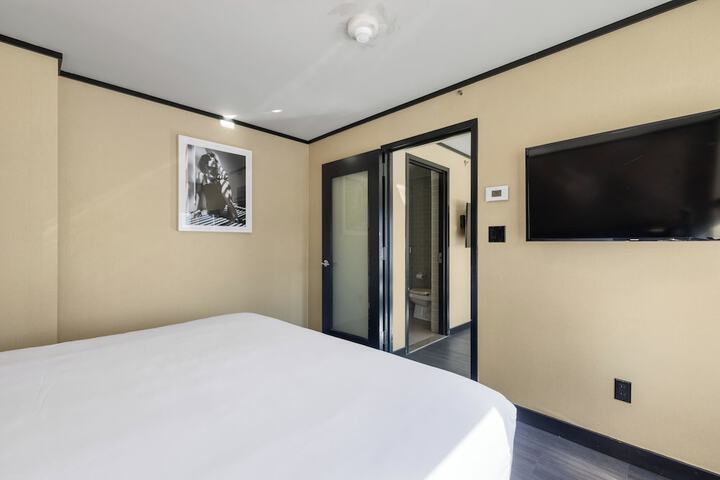 Standard | King Bed (22 of 42)