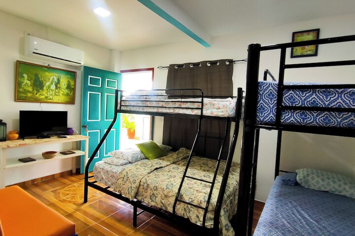 Room 17 of 46