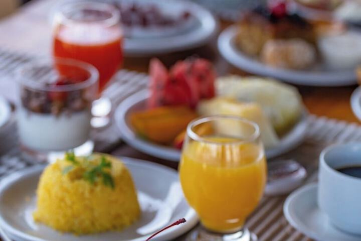 Breakfast/Coffee Service 111 of 116