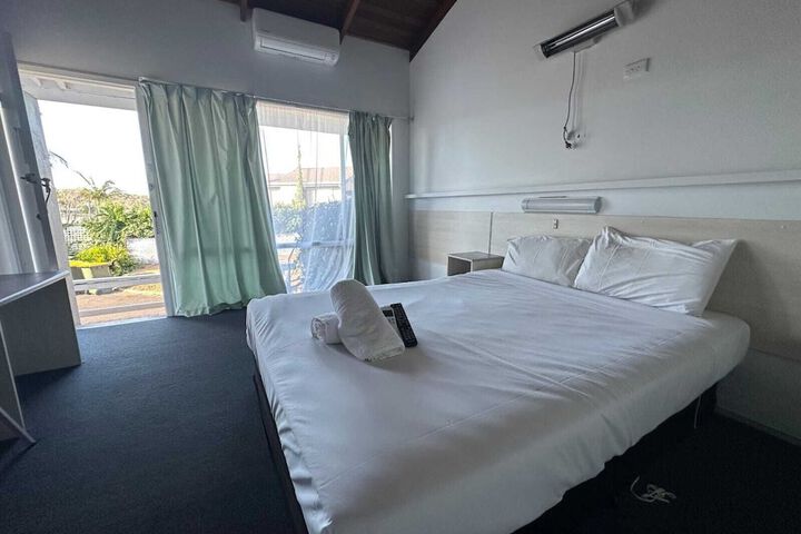 Room 8 of 39