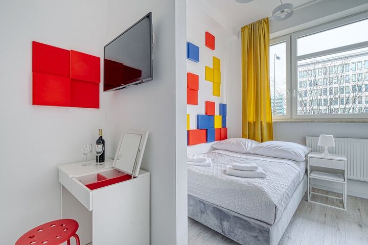 Room 12 of 36