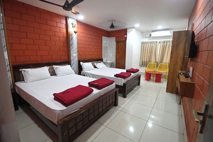 Room 7 of 10