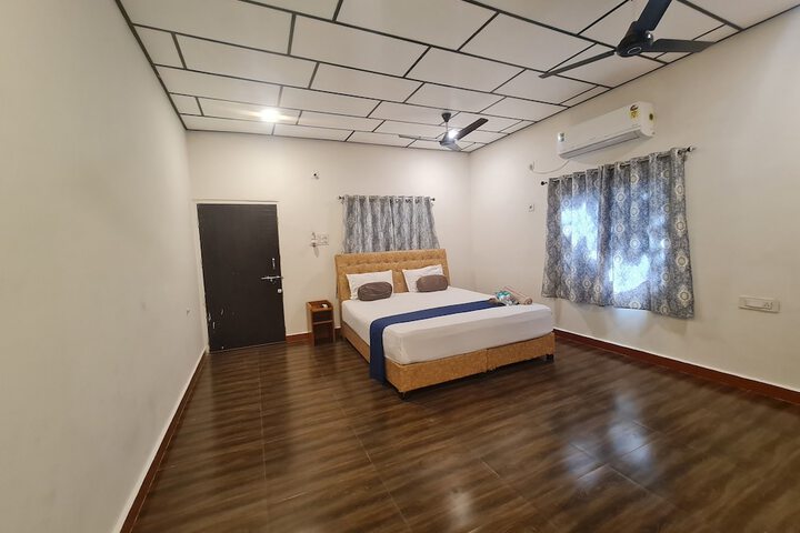 Room 15 of 52