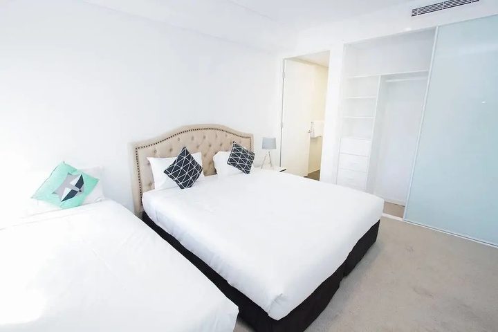 Room 3 of 21
