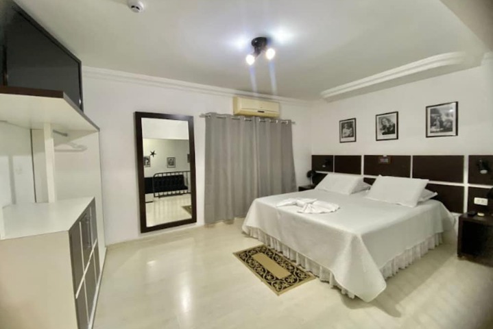 Room 15 of 42