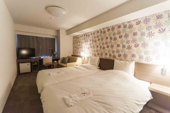 Room 15 of 85