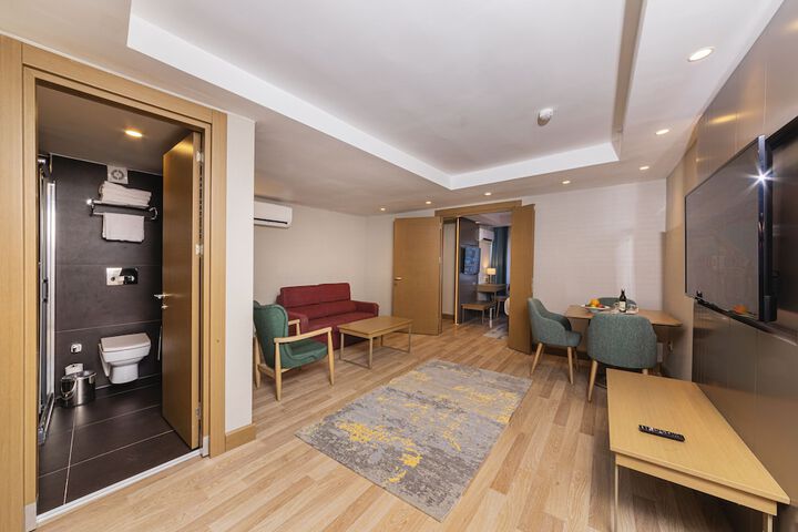 Room 16 of 70