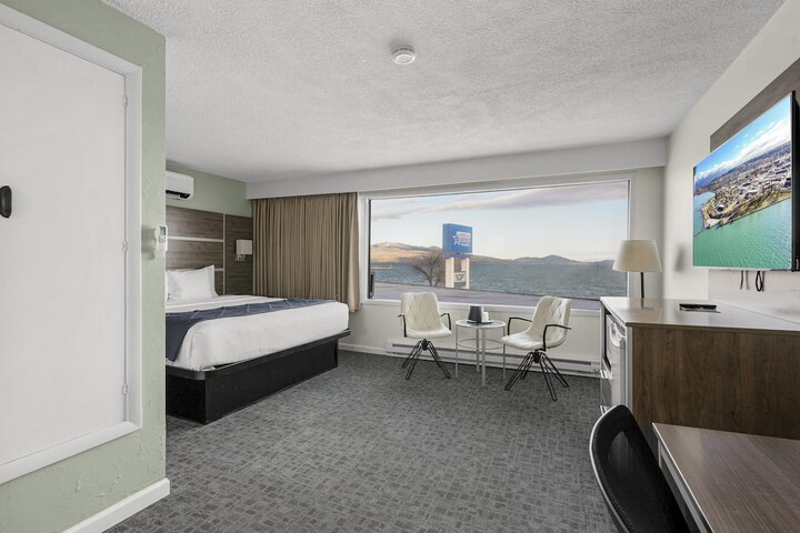 Room 32 of 141