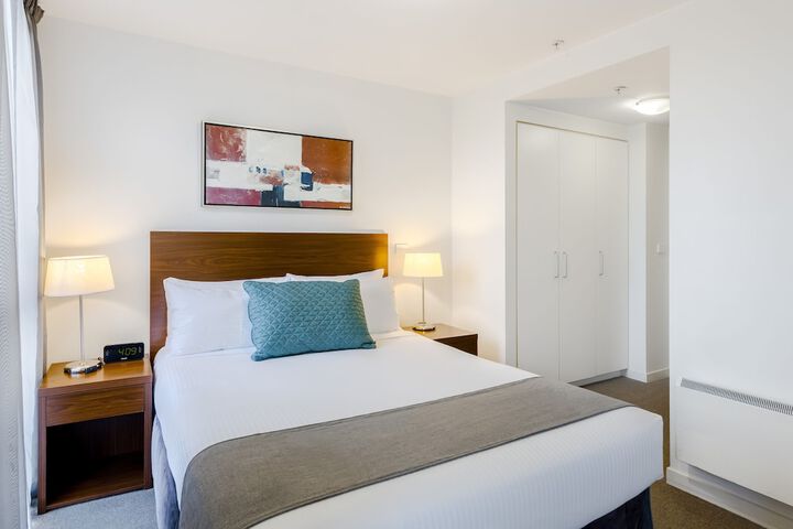 Room 15 of 36
