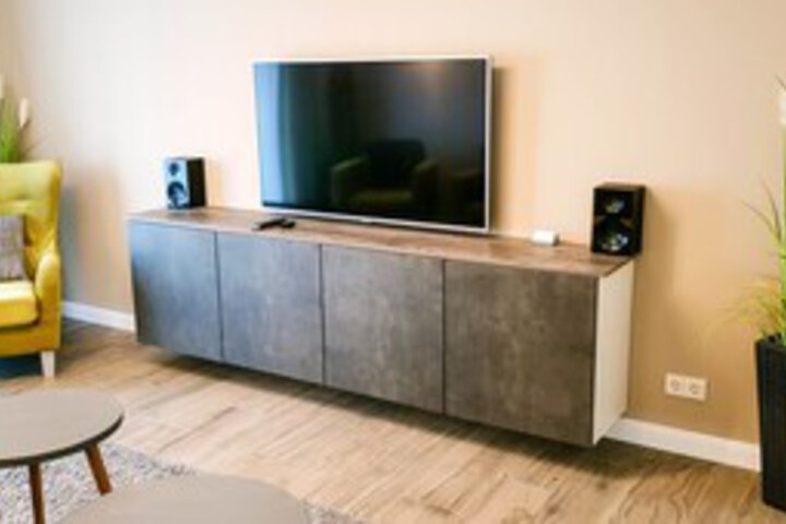 Room 3 of 10