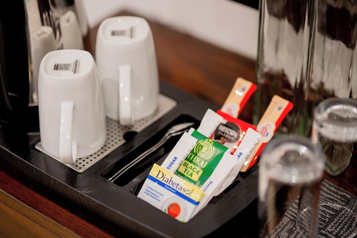 Breakfast/Coffee Service 85 of 131