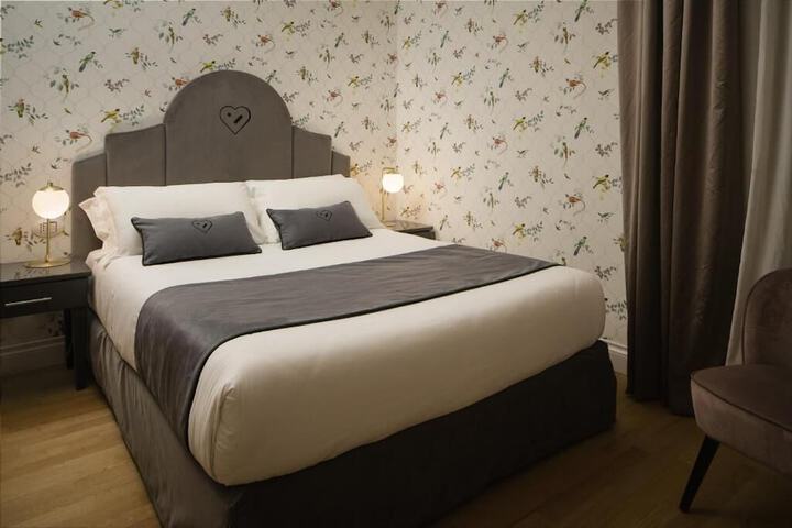 Room 8 of 30