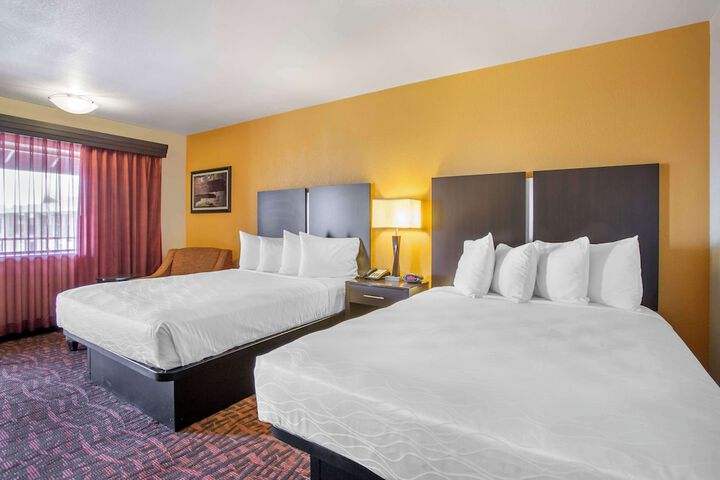Room 5 of 28