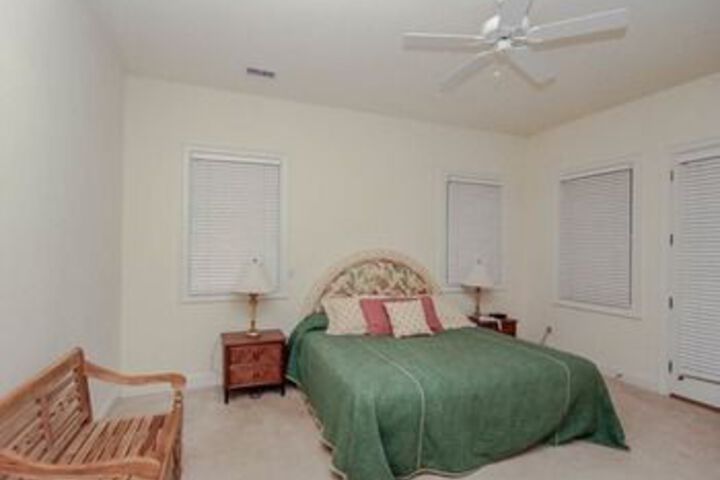 Room 9 of 48