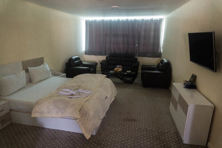 Room 8 of 24