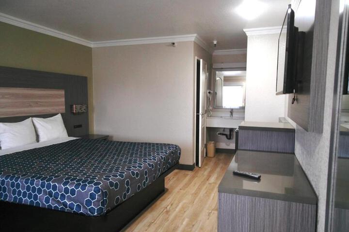 Photo 8