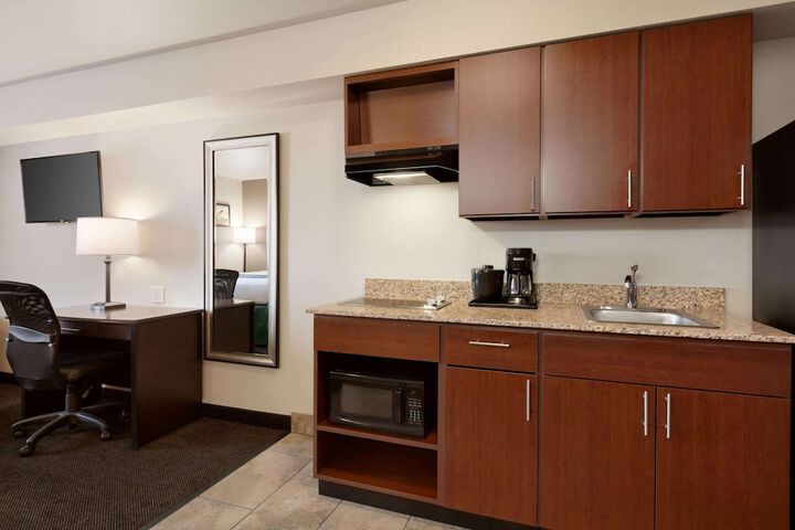 Room 3 of 16