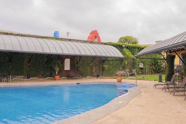 Pool Hotel