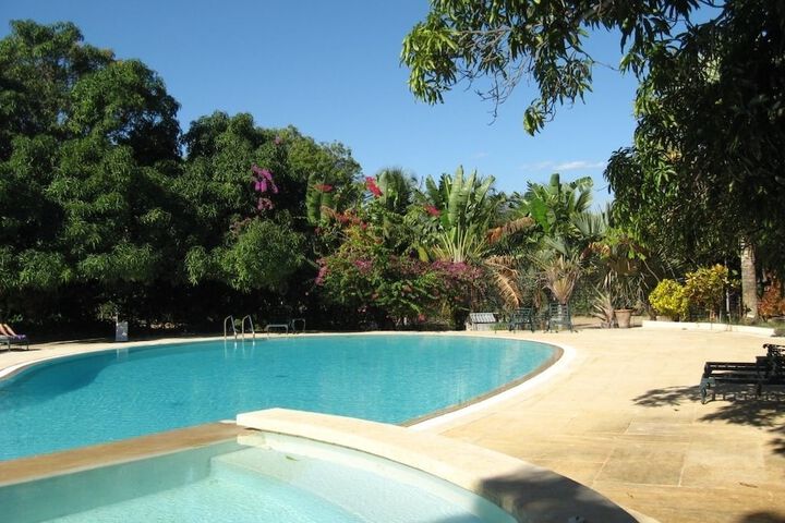 Hotel with Pool