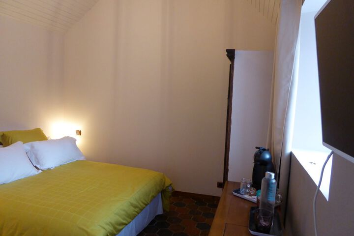 Room 40 of 50