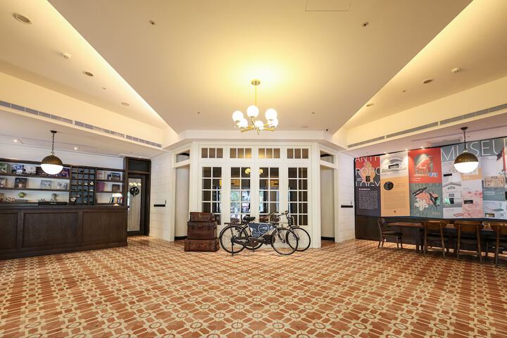 Lobby Entry