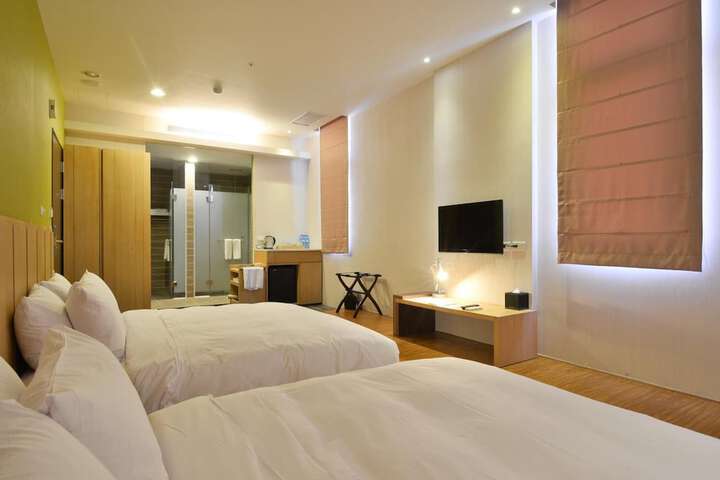 Room 19 of 46