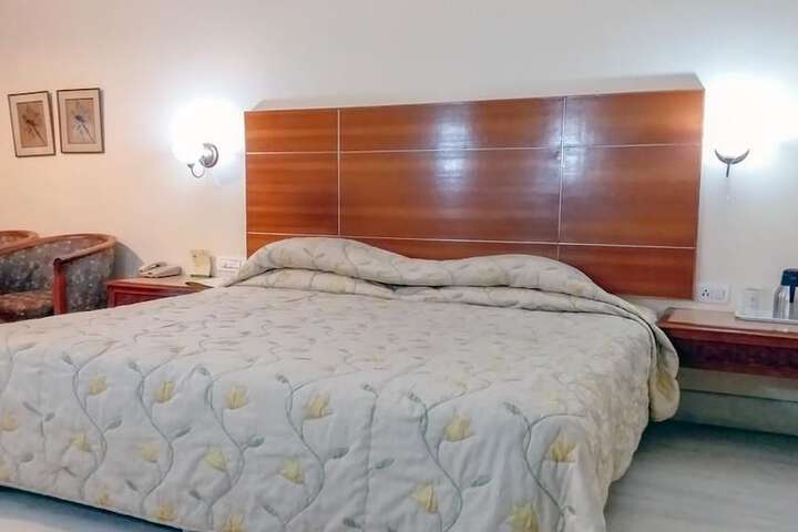 Room 9 of 41
