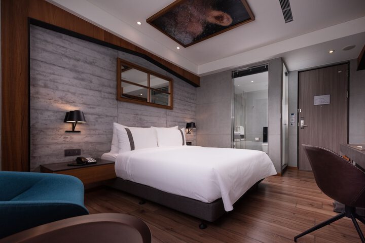 Room 35 of 89