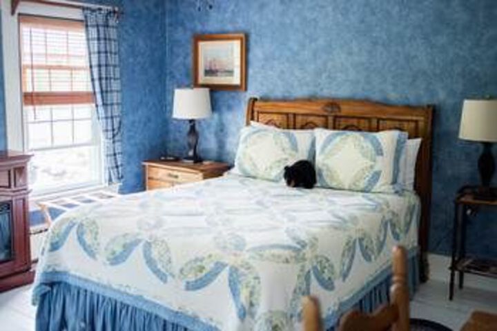 Room 33 of 93