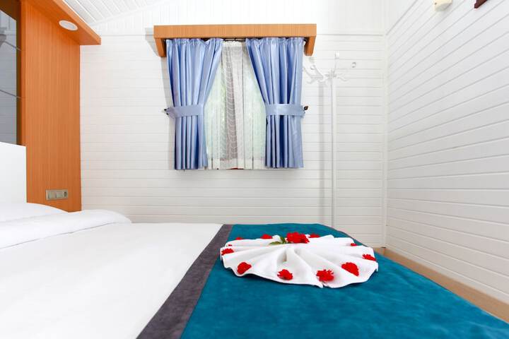 Room 3 of 33