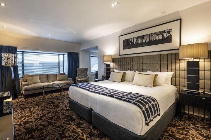 Room 14 of 86