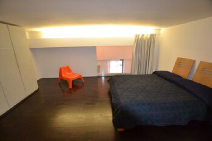 Room 6 of 22