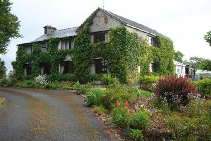 ST ANNES FARMHOUSE