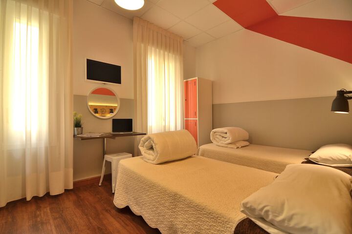 Room 11 of 53