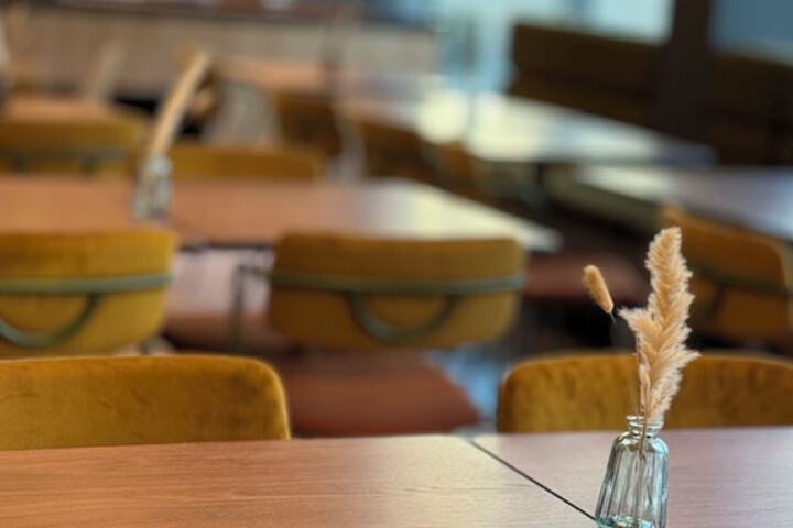 Dining 37 of 70