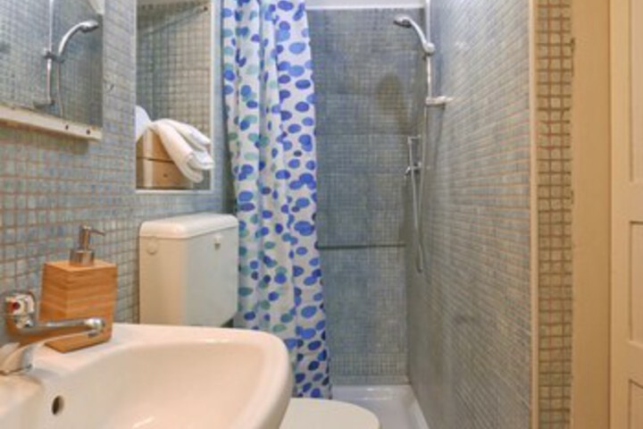Room 4 of 20