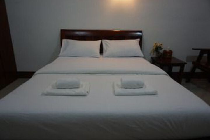 Room 18 of 27